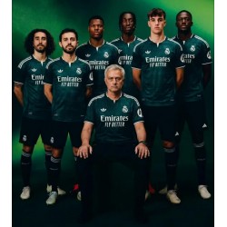 Mourinhov drugi povratak: Restrukturiranje ljetnog prijelaznog roka Real Madrida Mourinhov drugi povratak: Restrukturiranje ljetnog prijelaznog roka Real Madrida